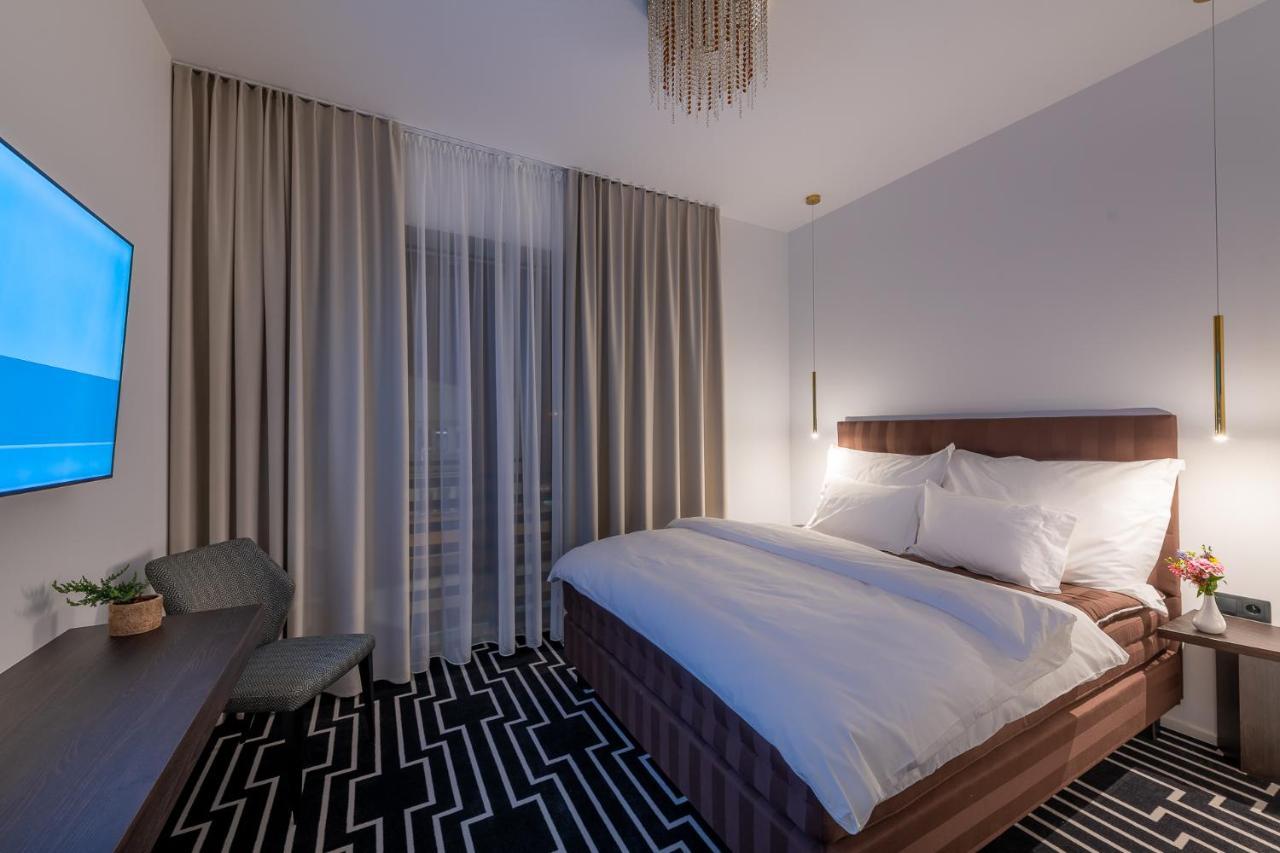 Hotel Zemplen ミハロフツェ エクステリア 写真